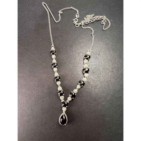 Shungite and white topaz necklace in sterling silver - Picture 8 of 11